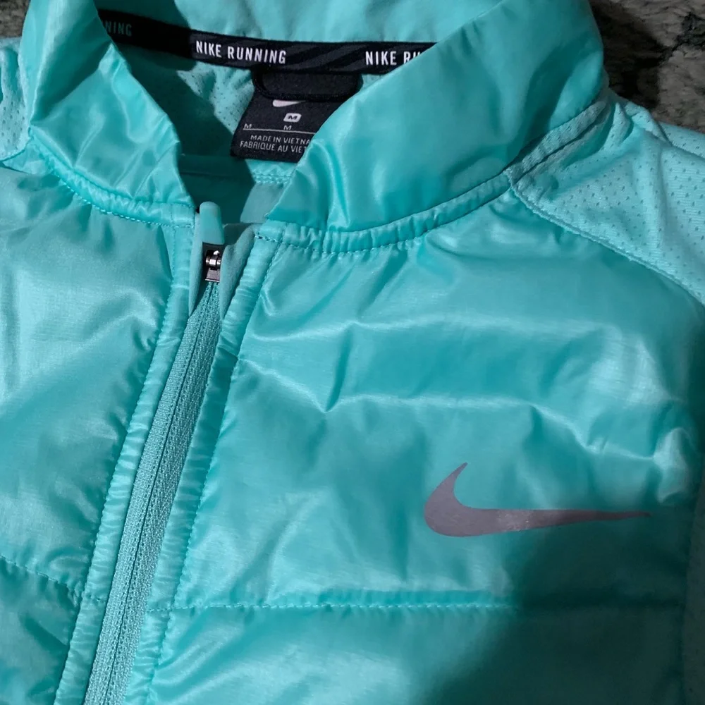 MINT GREEN -Nike rubbing vest - Picture 2 of 5